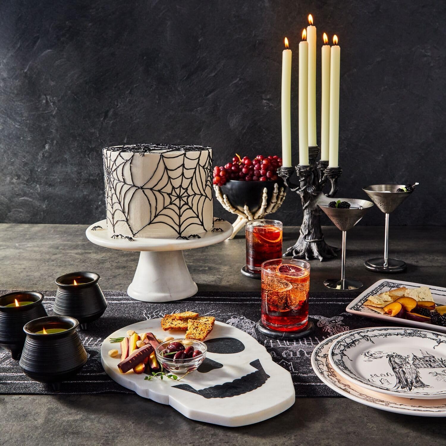 image:imageSur La Table Poison Apple Candle Black