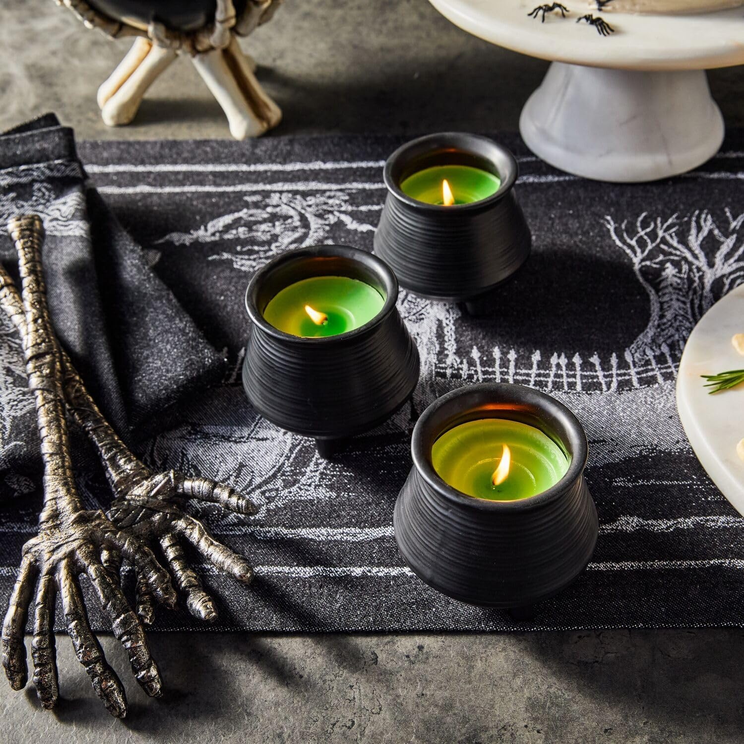 image:imageSur La Table Poison Apple Candle Black