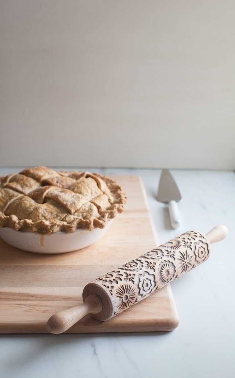 image:imageEmile Henry Pie Dish 9 Burgundy RedWhite