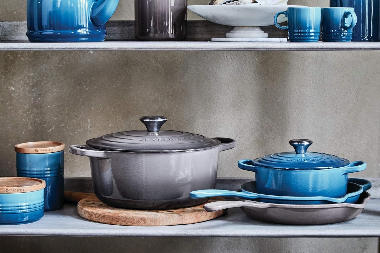image:imageLe Creuset Enameled Cast Iron Signature Round Dutch Oven 725 qt CeriseOyster