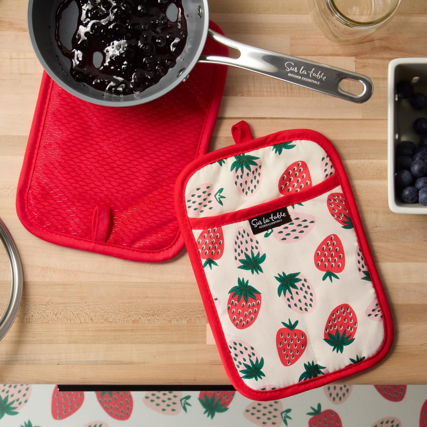 image:imageSUR LA Table Kitchen Essentials Fresh Blueberries Fruit Potholder 2Pack Set Heat Resistant 100 Cotton Flexible NonSlip Silicone Grip BlueWhite 7x10PinkGreenCream