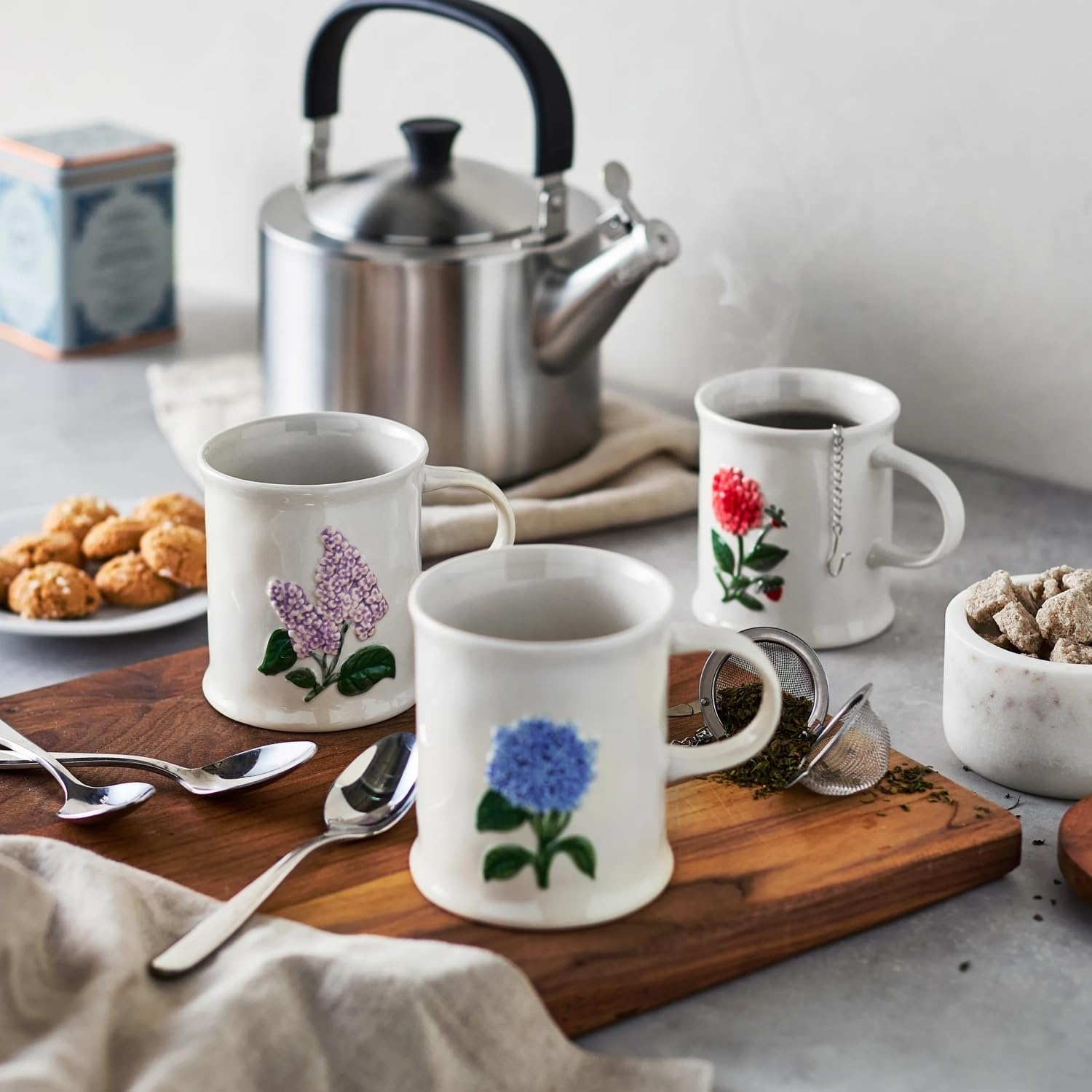 image:imageSur La Table Embossed Floral Mug Lilac