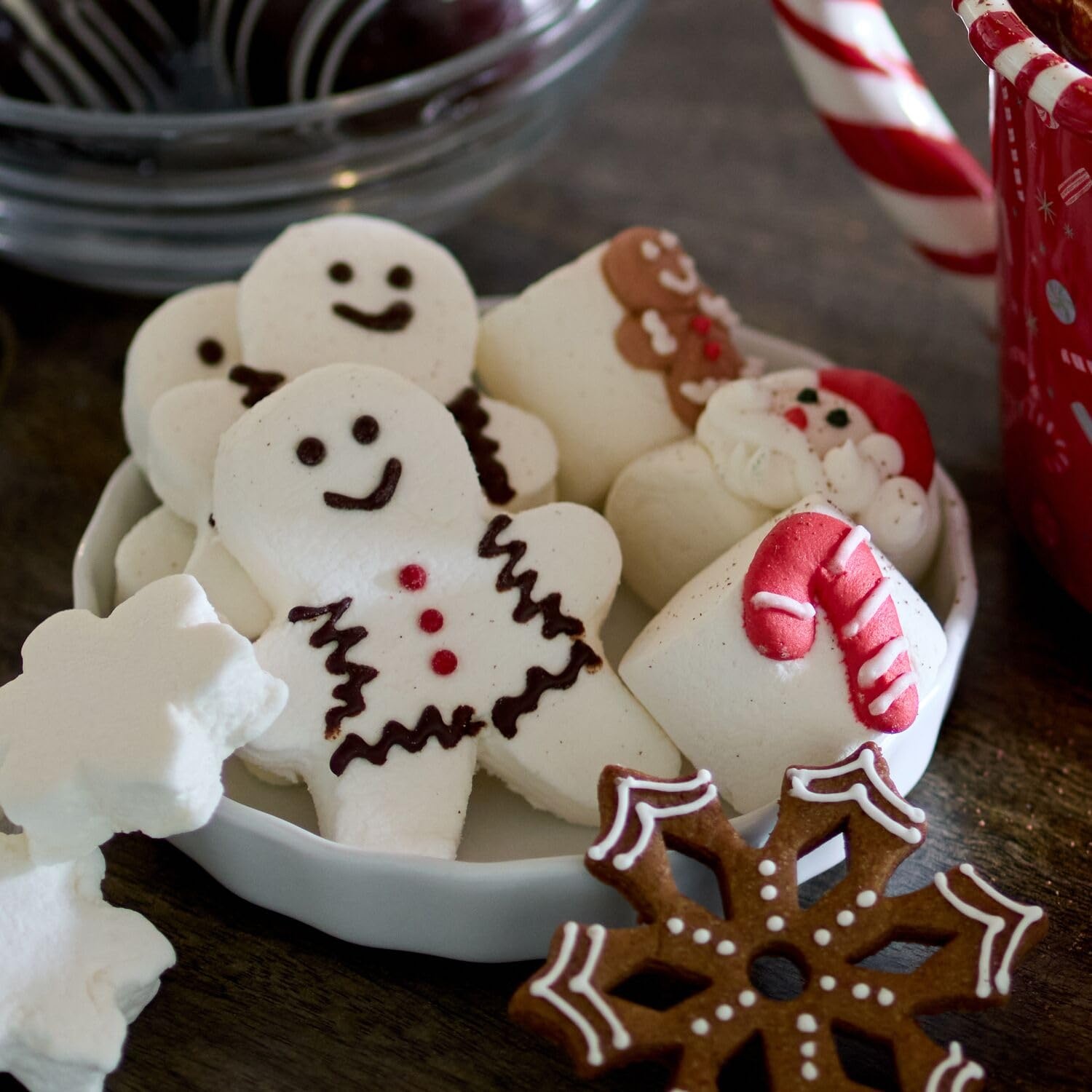 image:imageSur La Table Gingerbread Marshmallows Set of 3 White