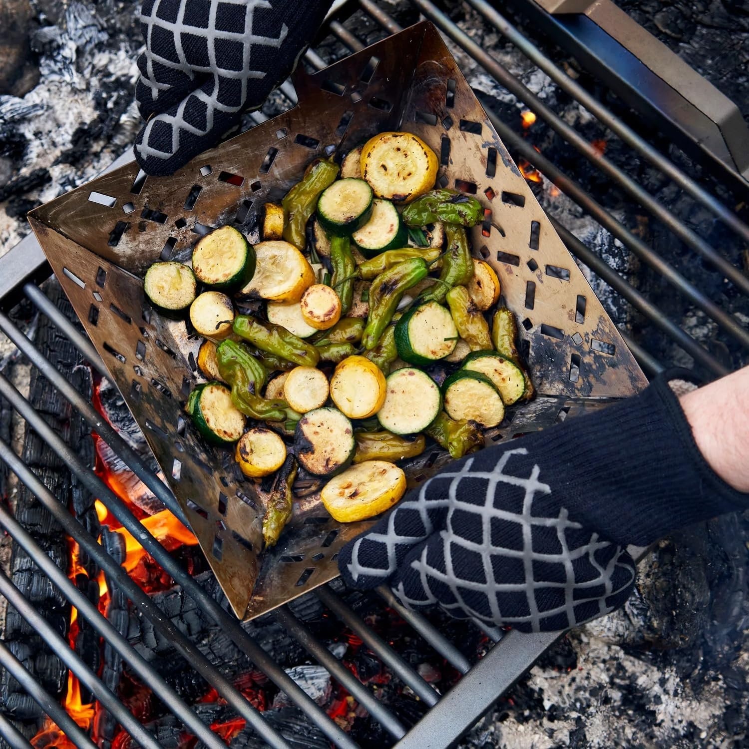 image:imageSur La Table Grill Gloves Black Set of 2 HeatResistant Silicone BBQ Gloves for Grilling Smoking and Oven Use Set of 2
