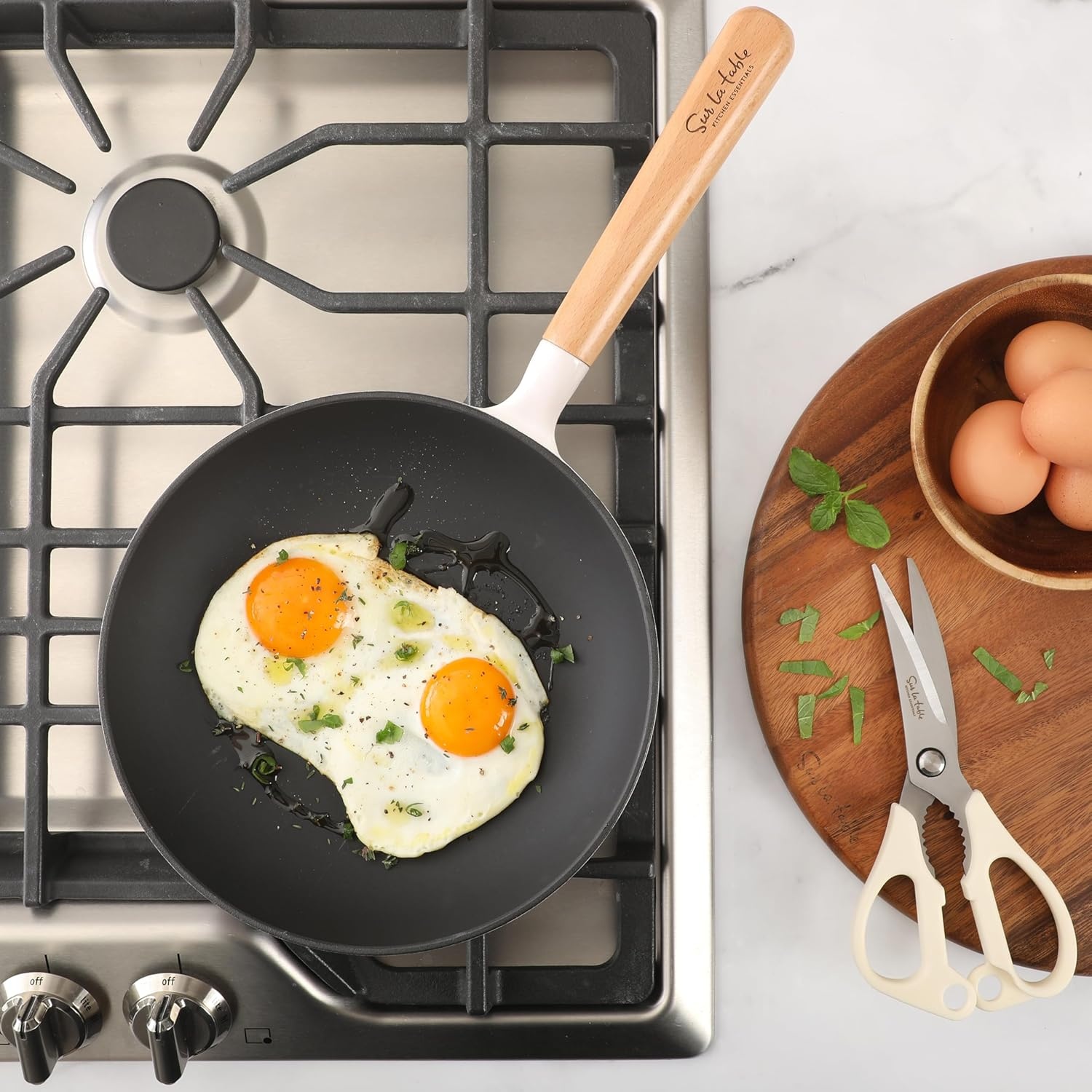 image:imageSur La Table Kitchen Essential Main Canteen 95 PreSeasoned Cast Iron Skillet wWood Handle Natural Nonstick Lightweight Frying Pan for Searing Sauting amp Everyday Cooking Juniper GreenEggshell White Skillet