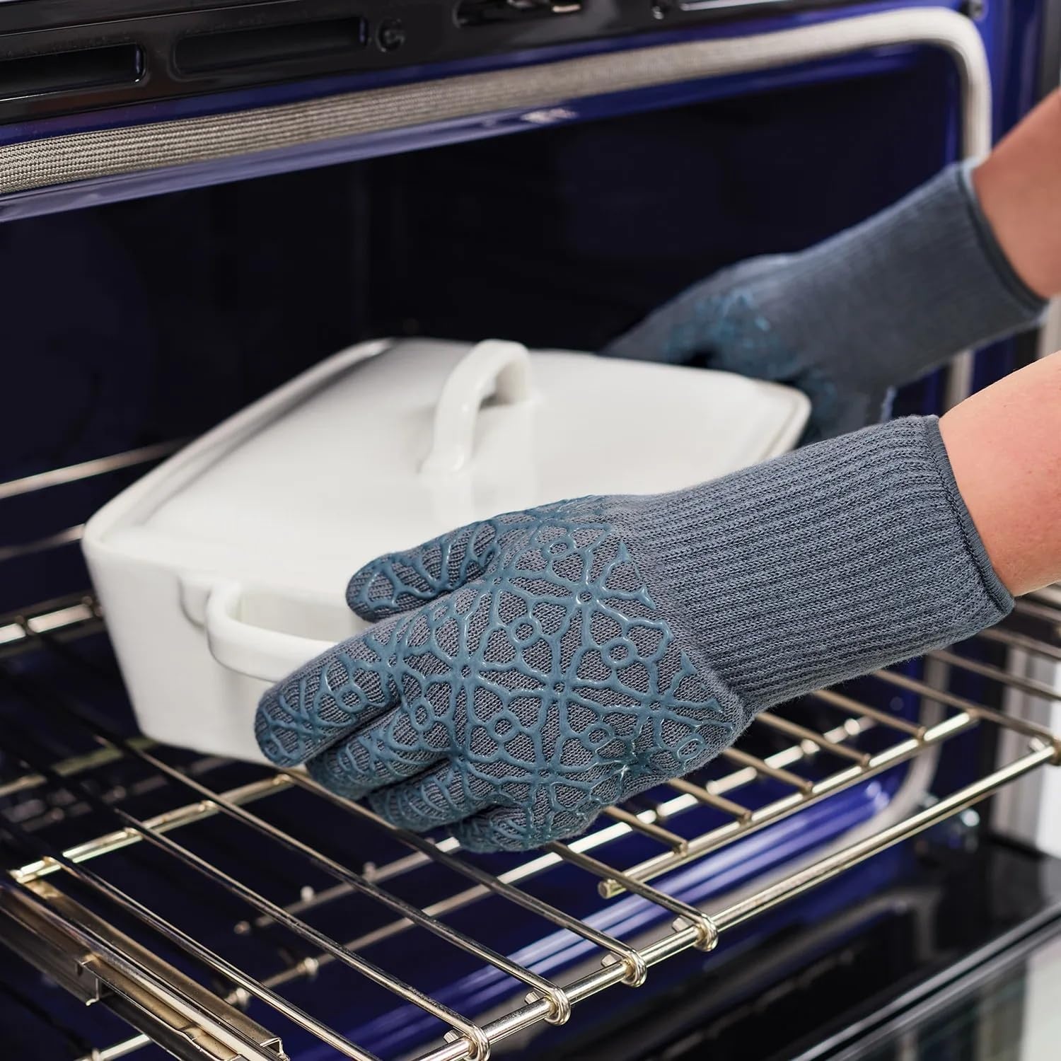 image:imageSur La Table Large Tile Oven Gloves Set of 2 Dark RedBlue