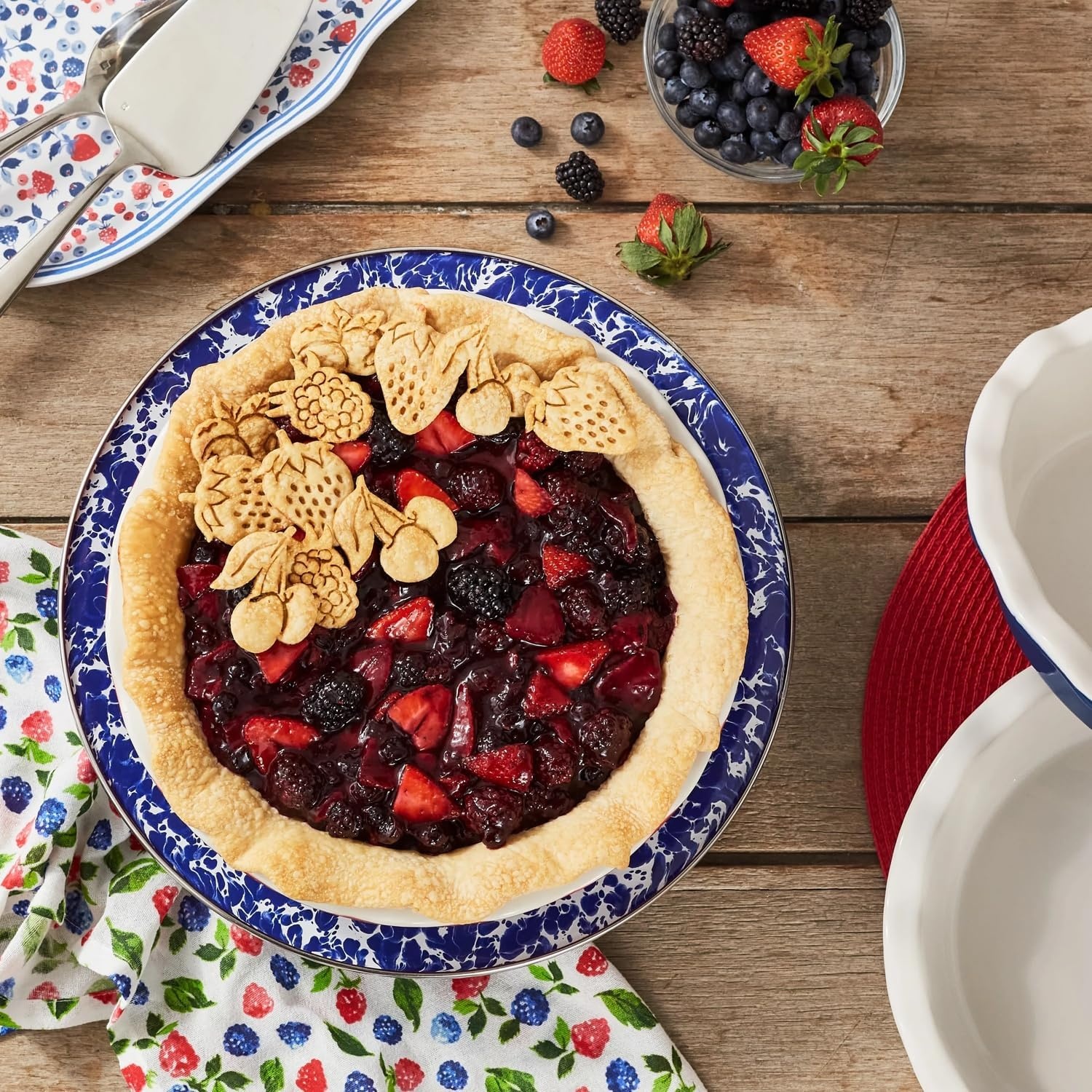 image:imageSur La Table Pie Dish 95 BlueWhite