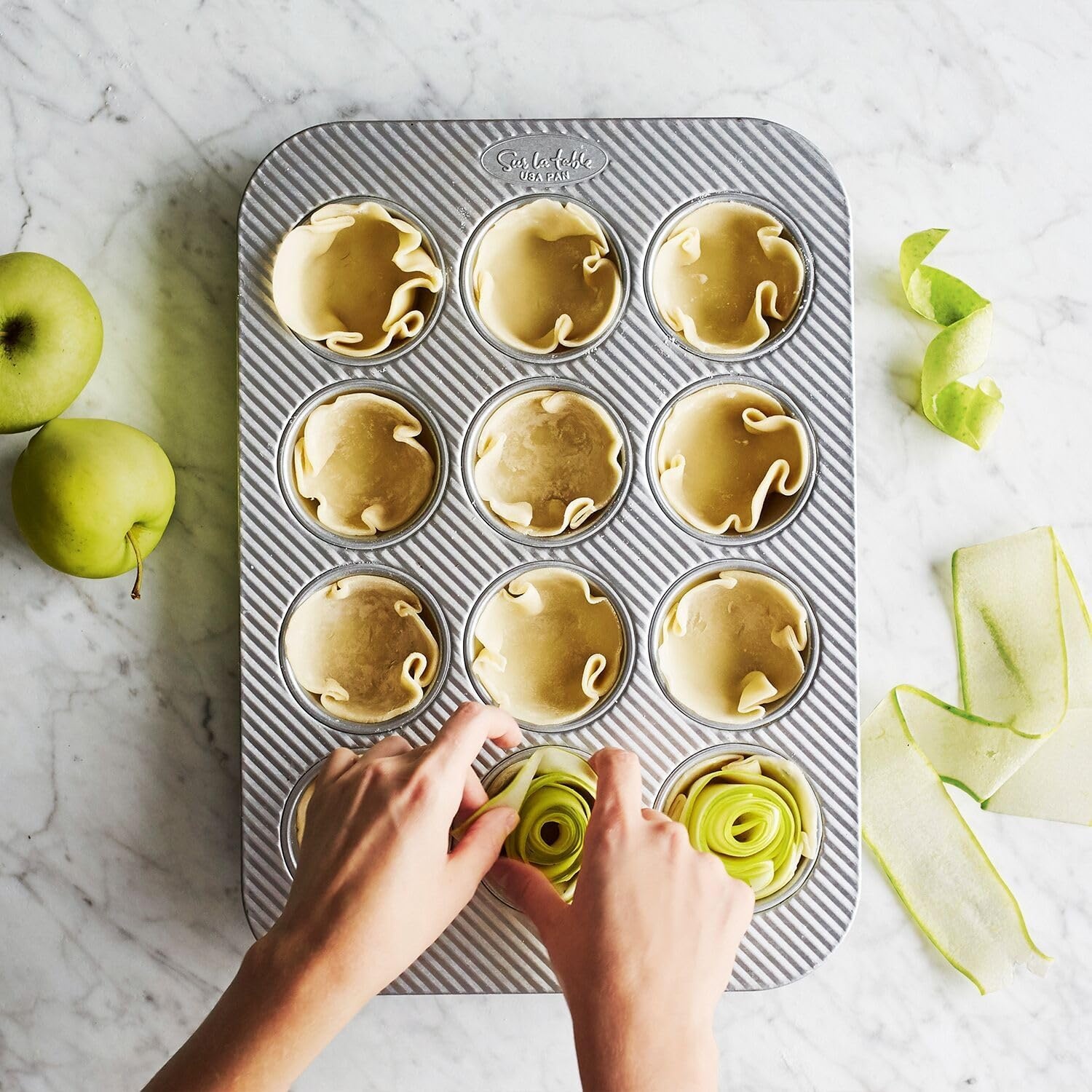 image:imageSur La Table Platinum Pro Standard Muffin Pan 12 Count Silver