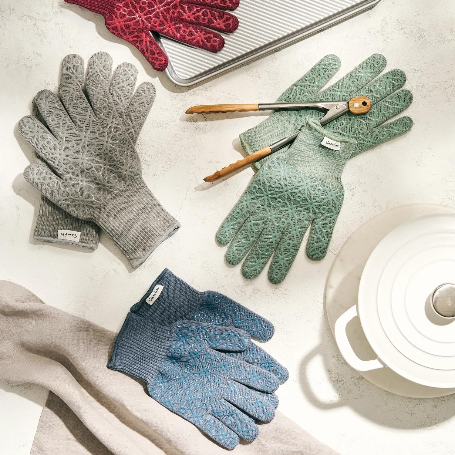 image:imageSur La Table Small Tile Oven Gloves Set of 2 Light GrayLight Gray